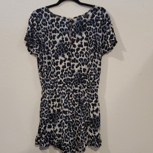 Snow Leopard Romper - Picture 2 of 2